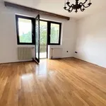 Rent 4 bedroom apartment of 100 m² in Gyor