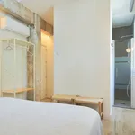 Rent 2 bedroom apartment of 592 m² in Málaga