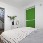 Rent 5 bedroom apartment of 90 m² in Berlin