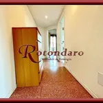 Rent 2 bedroom apartment of 60 m² in Milano