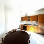 Affitto 4 camera casa di 172 m² in Lonato del Garda