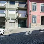 Rent 3 bedroom apartment in Porto