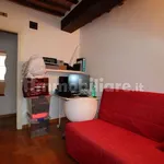 Affitto 3 camera appartamento di 85 m² in Siena