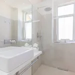 Rent 5 bedroom apartment of 102 m² in Lisbon