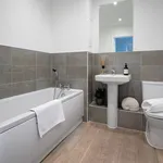 Rent 3 bedroom apartment in South East England