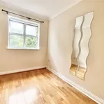 Rent 2 bedroom flat in London