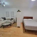 Rent 2 bedroom apartment in Morris Park