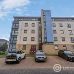 Rent 3 bedroom apartment in Edinburgh