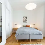 Miete 4 Schlafzimmer wohnung von 56 m² in Berlin