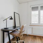 Miete 4 Schlafzimmer wohnung von 90 m² in Zürich