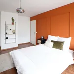 Rent a room of 137 m² in Lille