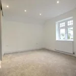 Rent 3 bedroom flat in South West England