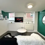 Rent 4 bedroom flat in Leicester