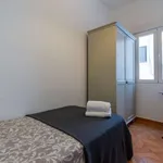 Rent a room of 120 m² in madrid