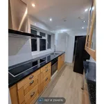 Terraced house to rent in Hampton Road, Luton LU4