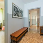 Rent 3 bedroom apartment in Rome