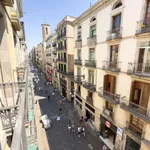 Rent a room of 170 m² in barcelona