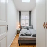 Rent 1 bedroom apartment of 40 m² in Berlin