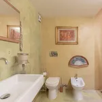 Rent 8 bedroom apartment of 180 m² in Rome