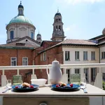 Rent 2 bedroom apartment of 60 m² in Milan