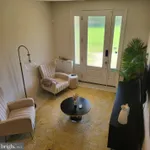 Rent 3 bedroom apartment of 205 m² in Loudoun