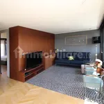 Rent 4 bedroom house of 300 m² in Milan