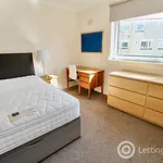 Rent 2 bedroom apartment in Edinburgh