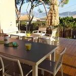 Rent 6 bedroom house of 164 m² in Hyères