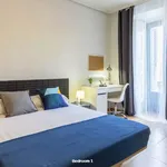 Rent a room of 110 m² in Madrid