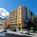 Affitto 2 camera appartamento di 68 m² in Genoa