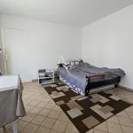 Rent 1 bedroom apartment of 27 m² in Sainte-Geneviève-des-Bois