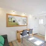 Rent 1 bedroom apartment of 35 m² in lisbon