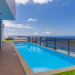 Rent 2 bedroom house of 200 m² in Calheta