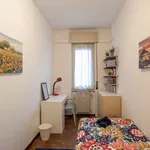 Rent a room of 150 m² in milan