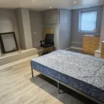 Rent 9 bedroom house in Leeds