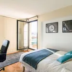 Rent a room in paris