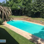 Rent 6 bedroom house of 400 m² in Rome