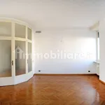 Rent 5 bedroom apartment of 200 m² in Milan