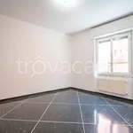 Rent 5 bedroom apartment of 70 m² in Genova