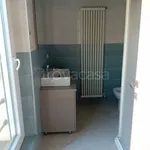 Affitto 2 camera appartamento di 55 m² in Voghera