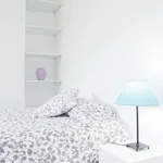 Rent a room of 98 m² in madrid