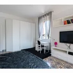 Rent 1 bedroom apartment of 410 m² in cesano maderno