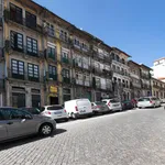 Rent 4 bedroom apartment in Porto