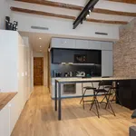 Rent 4 bedroom apartment of 60 m² in Barcelona