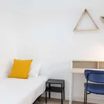 Rent a room of 85 m² in madrid