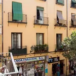 Rent a room of 120 m² in madrid