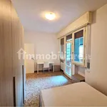 Rent 5 bedroom apartment of 180 m² in Modena