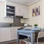 Rent a room of 90 m² in valencia