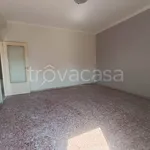 Affitto 3 camera appartamento di 84 m² in Catania