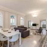 Rent 4 bedroom apartment of 200 m² in Genoa